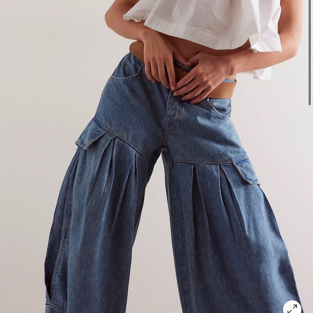 We the free Soleil balloon Jean- perfect condition